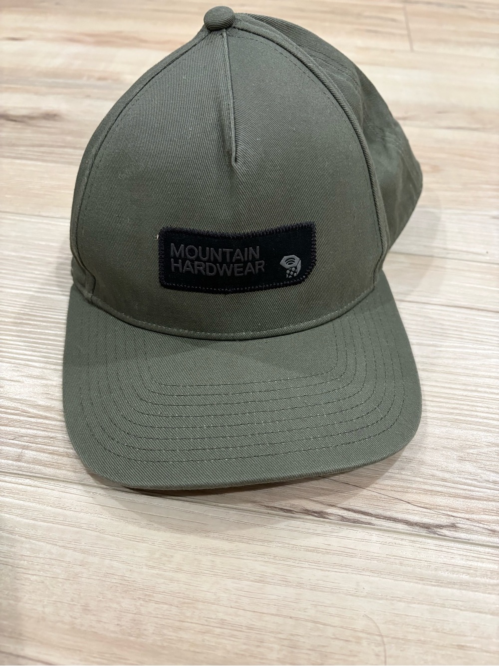 Mountain hardware Olive green SnapBack hat